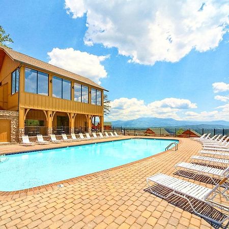Hillbilly Highrise Villa Pigeon Forge Exterior photo