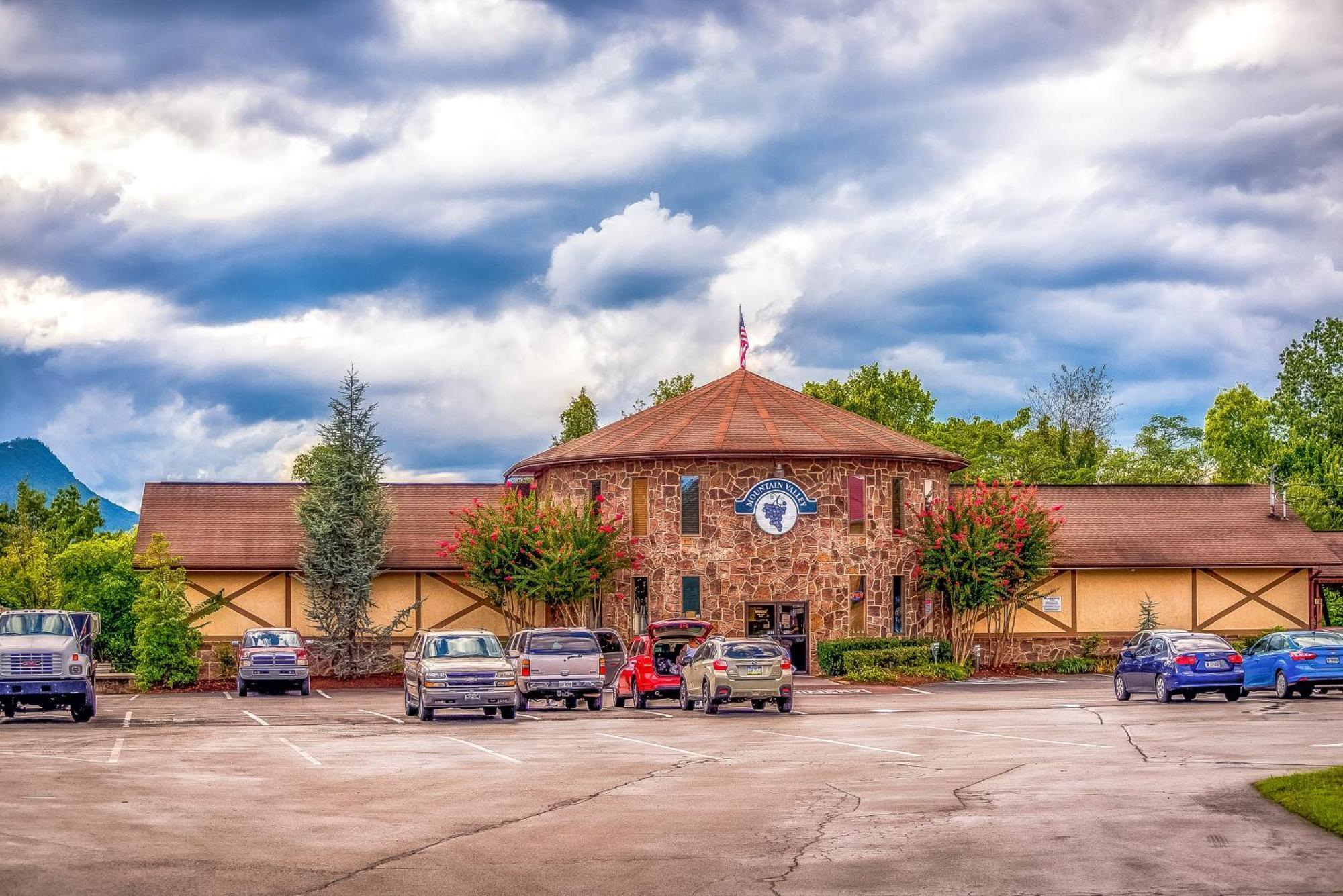Hillbilly Highrise Villa Pigeon Forge Exterior photo